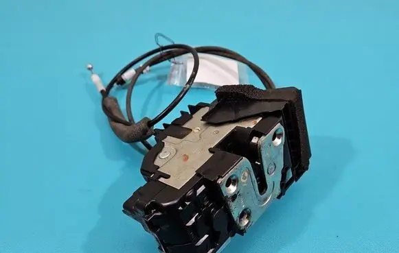 Nissan Juke I F15 Front door lock IMPRK1450946
