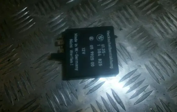 BMW 5 E34 Other control units/modules 61351384825