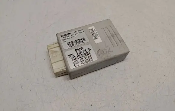 BMW 7 F01 F02 F03 F04 Air suspension control unit module (rear) 37146799676 37146857942 37146860385
