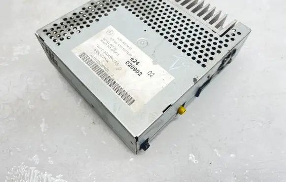 Mercedes-Benz S W221 Sound amplifier A2219003402