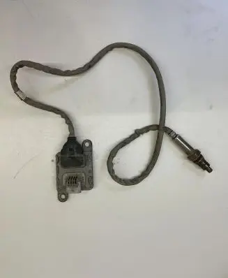 Renault Trafic III (X82) Lambda probe sensor 227908539R A3C0069070001 SNS147A