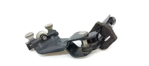 Volkswagen Caddy Sliding door middle roller runner 2K0843336A