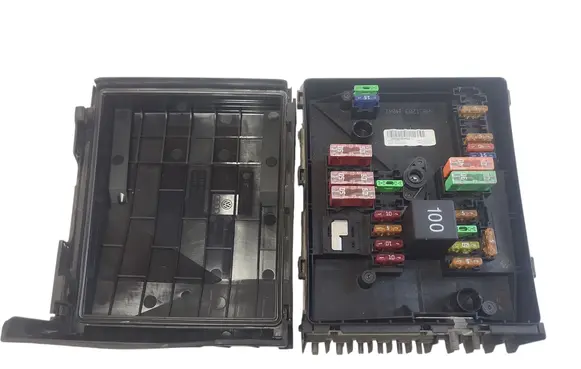 Skoda Octavia Mk2 (1Z) Fuse module 1K0937125 1K0937132F