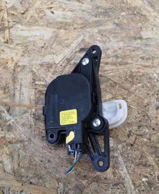 Hyundai H-1, Starex, Satellite Air flap motor/actuator 971604H000 08F25251L