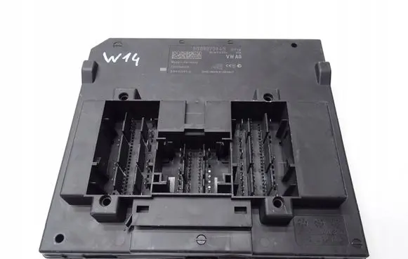 Volkswagen PASSAT B7 Airbag control unit/module 5Q0937084S