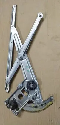 Daihatsu Cuore Front door manual window regulator 