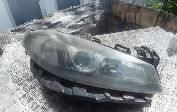 Renault Laguna II Headlight/headlamp 8200354743