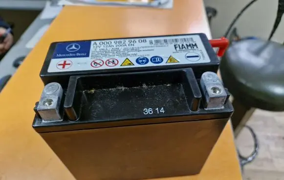 Mercedes-Benz B W246 W242 Car battery A0009829608