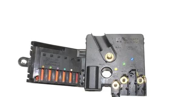 Mercedes-Benz CLS C219 Fuse module 2119820402