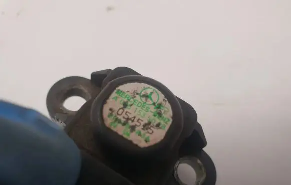 Mercedes-Benz ML W164 Camshaft position sensor A0061532182