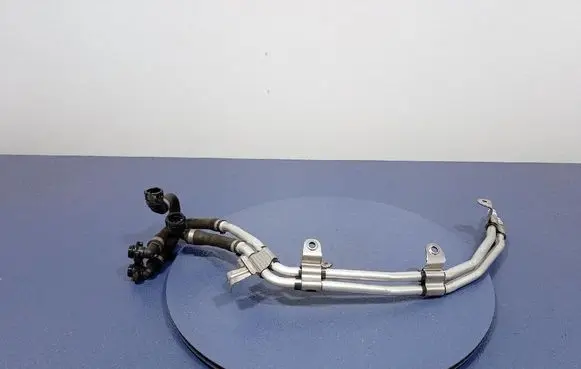 Engine coolant pipe/hose