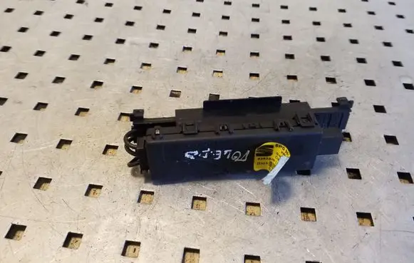 Seat Toledo III (5P) Alarm control unit/module 5P0951171C
