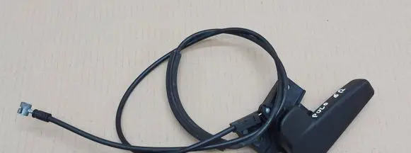 Volkswagen Polo V 6R Engine bonnet (hood) release handle 