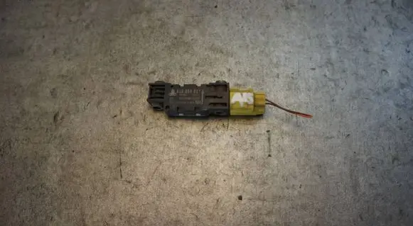 Audi TT TTS Mk2 Airbag deployment crash/impact sensor 8J0959651