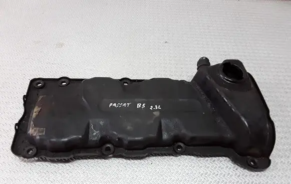 Volkswagen PASSAT B5 Rocker cam cover 