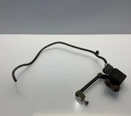 Mercedes-Benz E W211 Air suspension front height level sensor A0105427717 0105427717