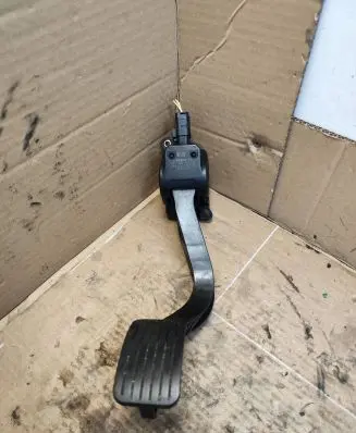 Citroen C4 I Picasso Accelerator throttle pedal 9654725380 0280755044