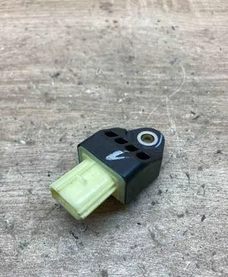 Toyota Aygo AB40 Airbag deployment crash/impact sensor 8983128020 7274J8Y32