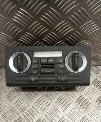Audi A3 S3 8P Climate control unit 8P0820043M