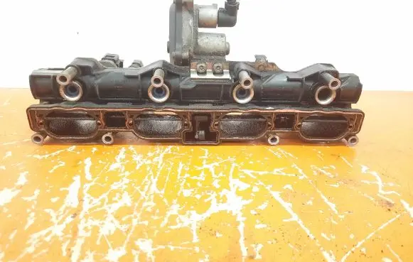 Volkswagen PASSAT B6 Intake manifold 06D133340