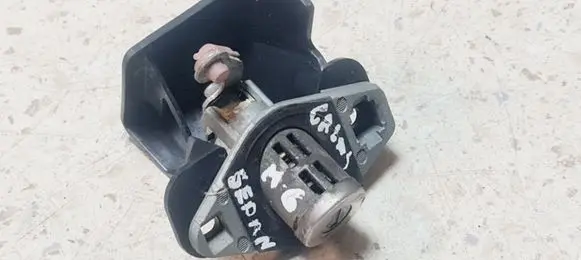 Mazda 6 Tailgate exterior lock 
