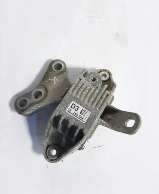 Opel Zafira C Engine mount bracket 13248544