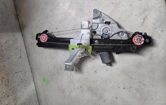 Peugeot 508 Rear door window regulator with motor 9686441280