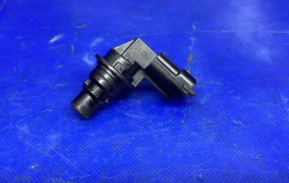 Ford Kuga II Camshaft position sensor BM5112K073AC