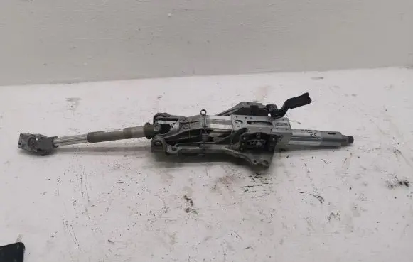 Mercedes-Benz B W246 W242 Steering wheel axle A2464602316