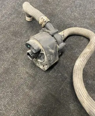 Tesla Model S Electric auxiliary coolant/water pump 1035348-00-F