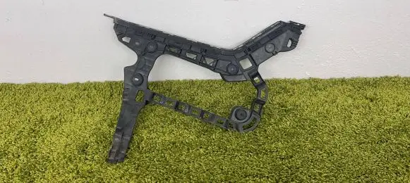 Volkswagen PASSAT B8 Bumper support mounting bracket corner 3g9807356a