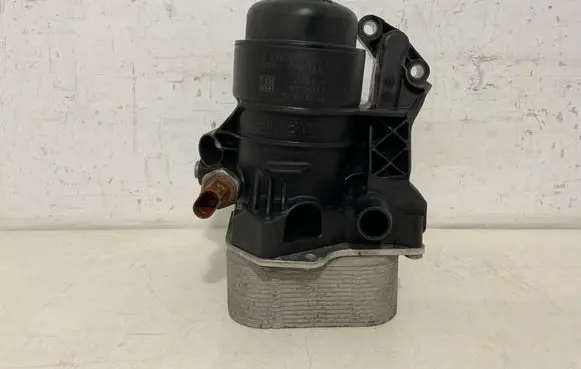 Volkswagen Transporter - Caravelle T6 Engine oil radiator 70550127 03N115389P