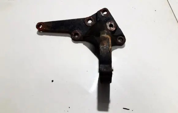 Opel Insignia A Engine mounting bracket