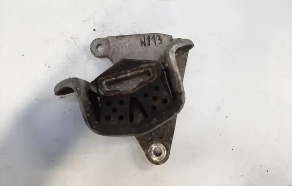 Volkswagen Transporter - Caravelle T6 Engine mount bracket 7E0399151C