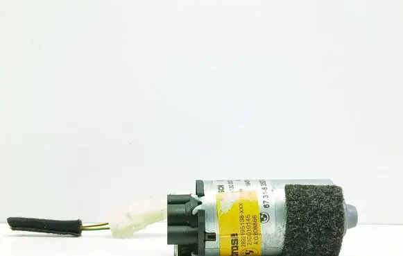 BMW 5 E39 Seat adjustment motor 8352201 130002522 194512103