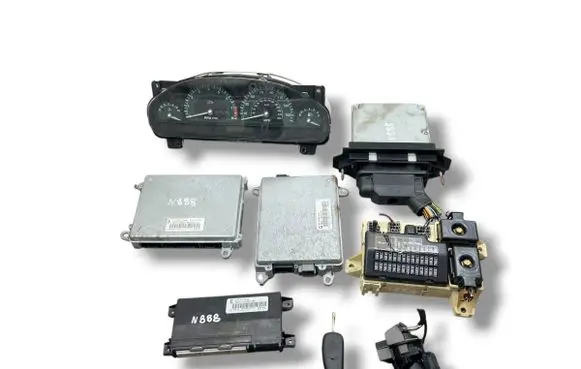 Engine ECU kit and lock set