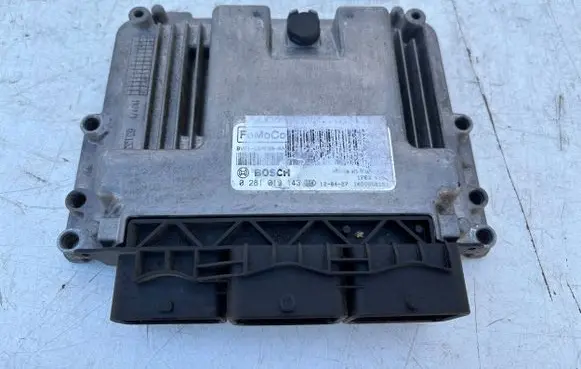 Ford Fiesta Engine control unit/module BV2112A650AA 1039S52161 0281019143