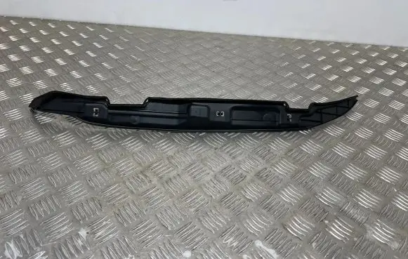 Suzuki Swift III Fender foam support/seal 7235253R0