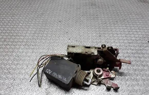 Volkswagen II LT Front door lock 9017200735