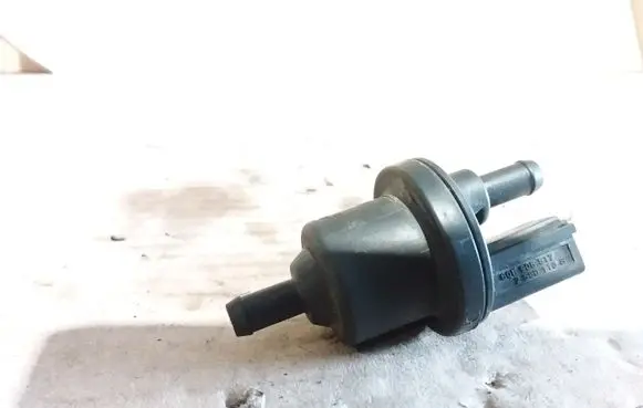 Volkswagen Polo V 6R Breather valve 6QE906517