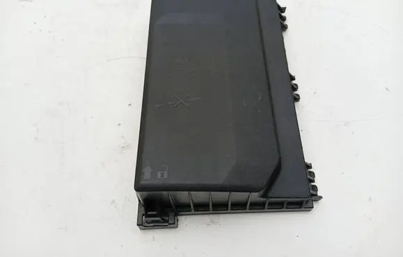 Opel Ampera Fuse box cover 22803988