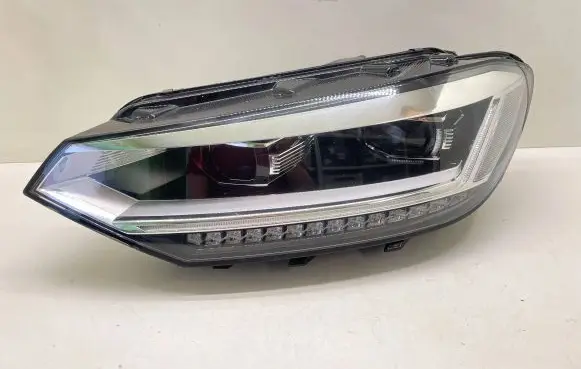 Volkswagen Touran III Headlight/headlamp 5TB941081A