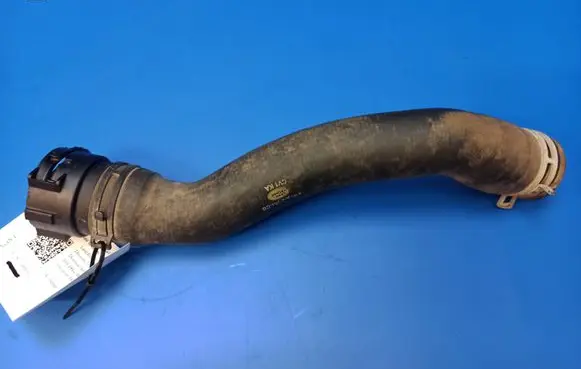 Land Rover Discovery 5 Engine coolant pipe/hose FPLA8584CB