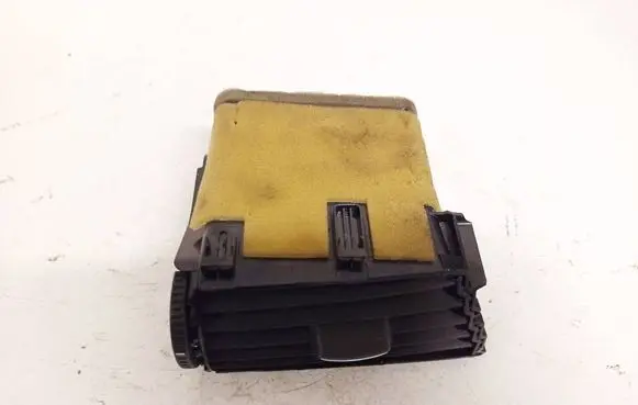 Mazda 6 Dash center air vent grill k3006 k6269