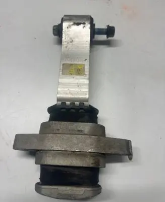 Hyundai Tucson IV NX4 Engine mount bracket
