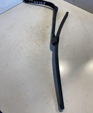BMW 3 E92 E93 Front wiper blade arm