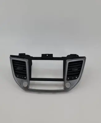 Hyundai Tucson TL Dash center air vent grill 84740D7100