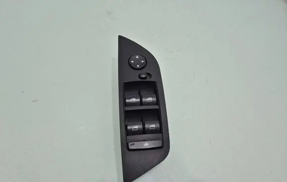 BMW X1 E84 Electric window control switch 9216046