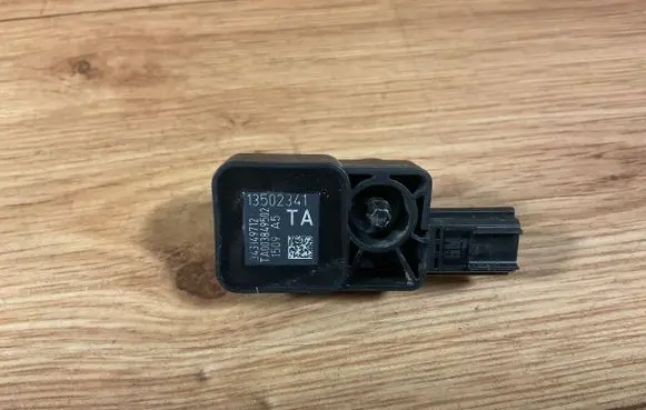 Opel Insignia A Airbag deployment crash/impact sensor 13502341