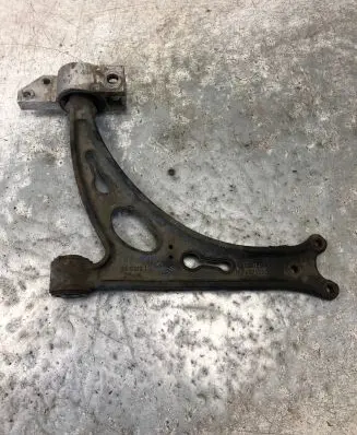 Volkswagen Golf V Front lower control arm/wishbone 1K0407153G